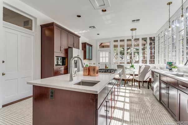 Dining room, Interior, Kitchen, Pendant Lights, Recessed Lighting