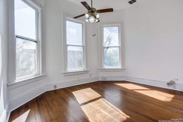Empty room, Interior, Wood Texture Flooring