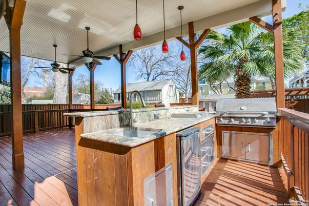 Exterior, Hot Tub