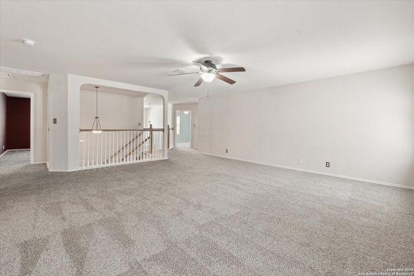 Empty room, Interior, Pendant Lights