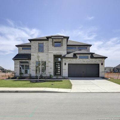 Attached, Exterior, Facade, Modern