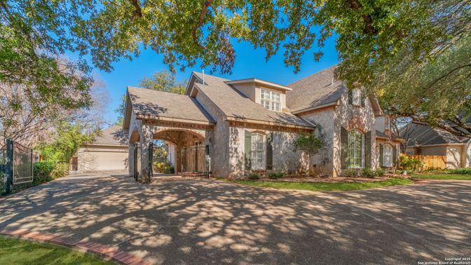 Attached, Backyard, Exterior, Facade, French Provincial