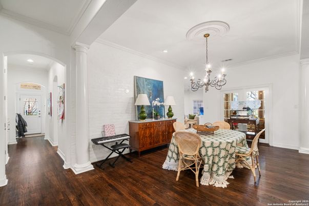 Chandelier, Dining room, Interior, Recessed Lighting, Wood Texture Flooring