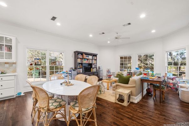 Dining room, Interior, Living room, Recessed Lighting, Wood Texture Flooring