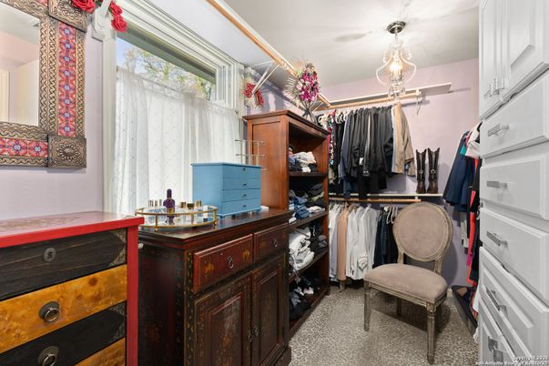 Interior, Walk-in Closets