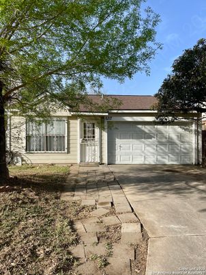 Attached, Detached Garage, Exterior, Facade, Ranch
