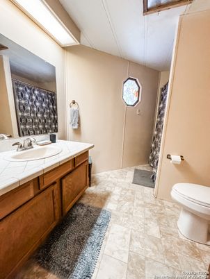 Bathroom, Interior, Tile Countertops