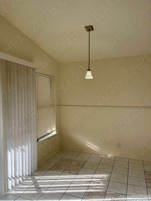 Empty room, Interior, Pendant Lights