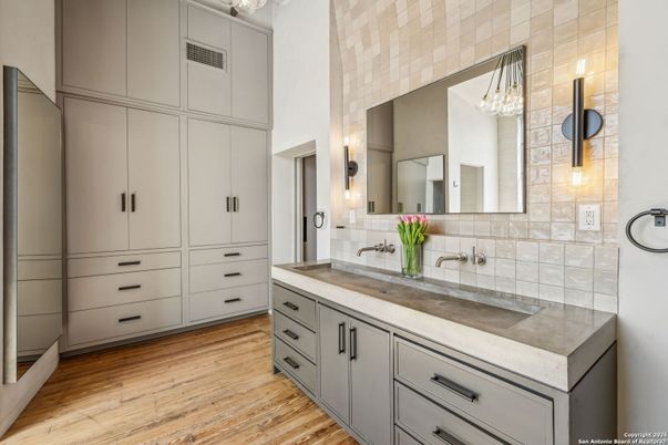 Bathroom, Interior, Wood Texture Flooring