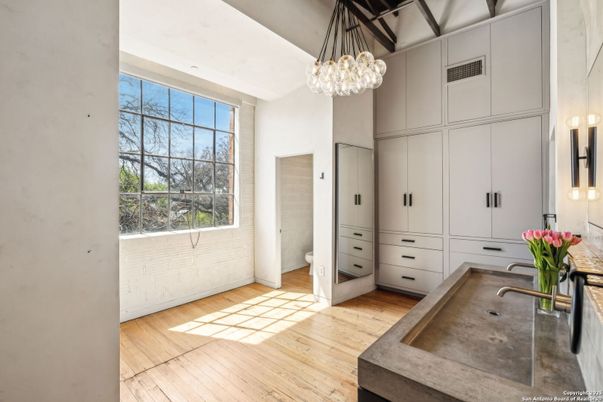 Interior, Pendant Lights, Wood Texture Flooring