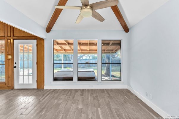 Empty room, Interior, Wooden Beams, Wood Texture Flooring