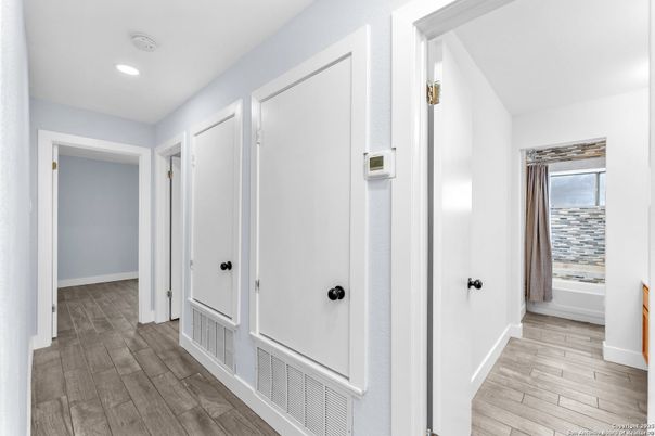 Interior, Recessed Lighting, Wood Texture Flooring