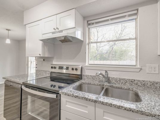 Interior, Kitchen, Pendant Lights