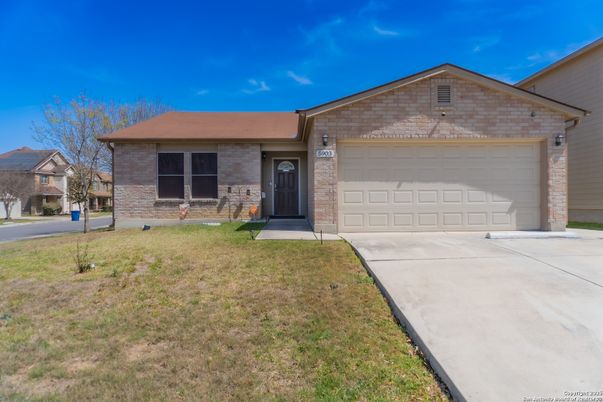 Attached, Exterior, Facade, Brick Facade, Ranch