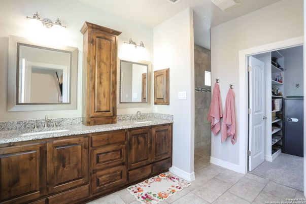 Bathroom, Dual Sink Vanities, Interior