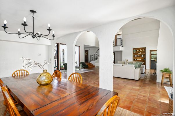 Chandelier, Dining room, Interior, Living room
