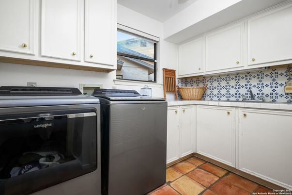 Interior, Washer