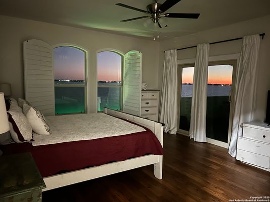 Bedroom, Interior, Water, Wood Texture Flooring