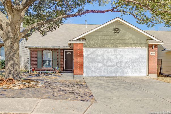 Attached, Exterior, Facade, Brick Facade, Ranch