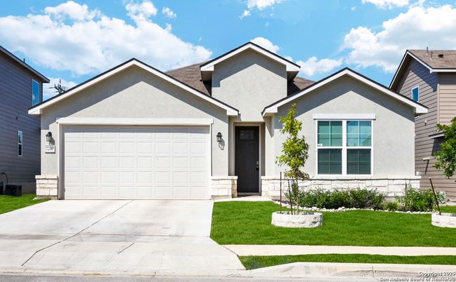 Attached, Exterior, Facade, American Craftsman
