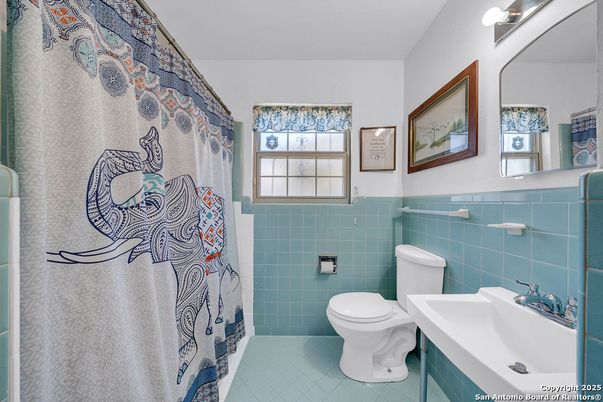 Bathroom, Interior