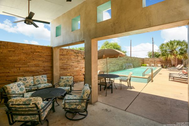 Exterior, Pool