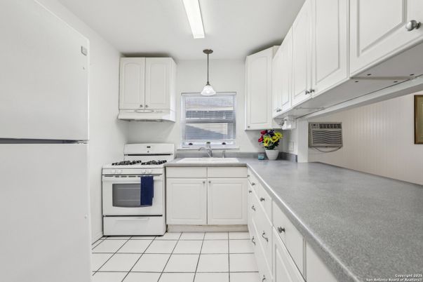Interior, Kitchen, Pendant Lights