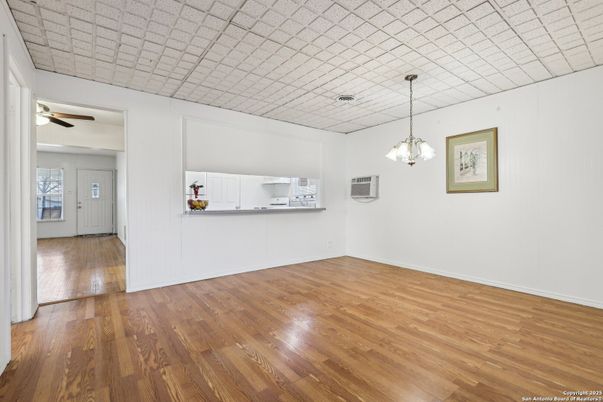 Empty room, Interior, Pendant Lights, Wood Texture Flooring