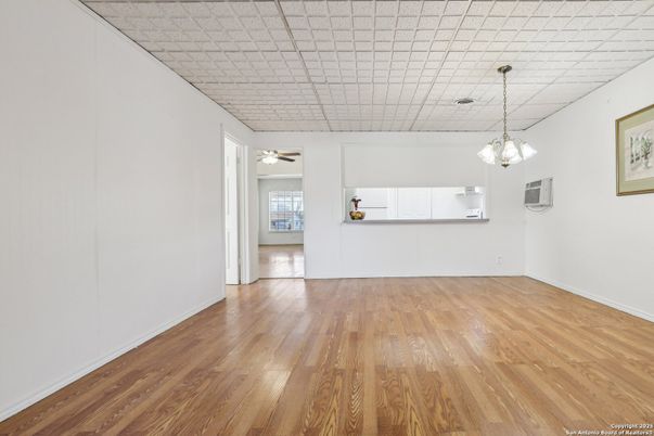 Empty room, Interior, Pendant Lights, Wood Texture Flooring