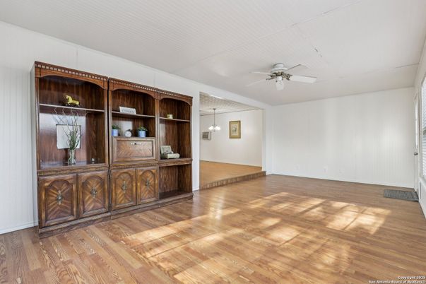 Empty room, Interior, Pendant Lights, Wood Texture Flooring