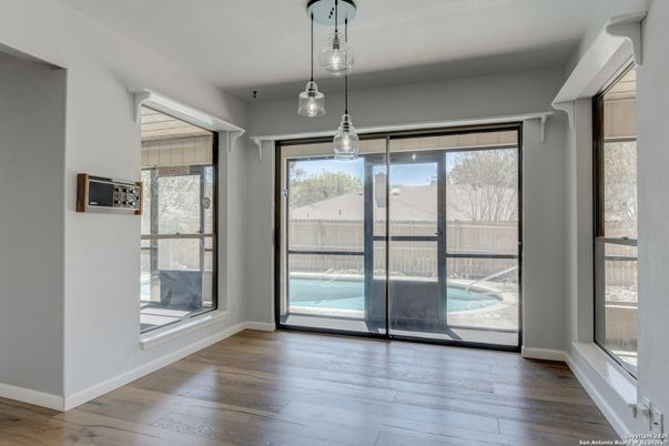 Empty room, Interior, Pendant Lights, Wood Texture Flooring