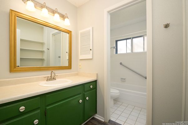 Bathroom, Interior