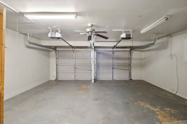 Garage, Interior