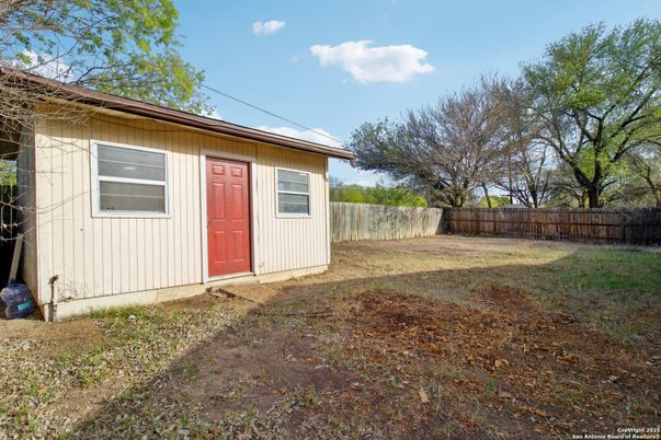 Backyard, Exterior
