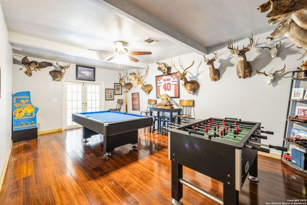 Billiard Table, Game Room, Interior, Wood Texture Flooring