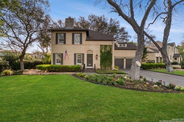 Backyard, Exterior, Facade, French Provincial