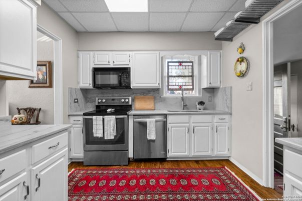 Interior, Kitchen, Stainless Steel Appliances, Wood Texture Flooring