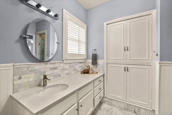 Bathroom, Dual Sink Vanities, Interior, Marble