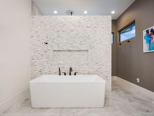 Bathroom, Free Standing Baths, Interior, Marble, Recessed Lighting