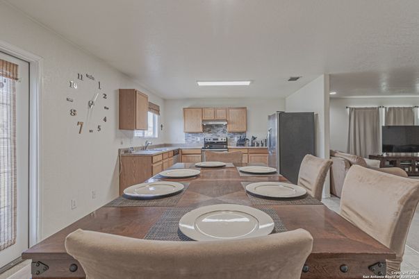 Dining room, Interior, Kitchen, Recessed Lighting