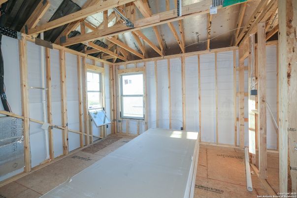 Empty room, Interior, Wooden Beams