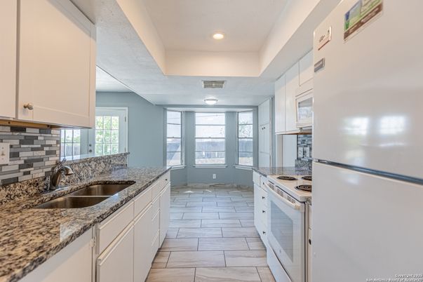 Interior, Kitchen, Recessed Lighting