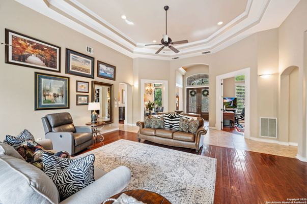 Interior, Living room, Recessed Lighting, Wood Texture Flooring