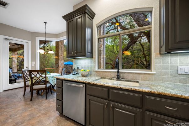 Dining room, Interior, Kitchen, Pendant Lights