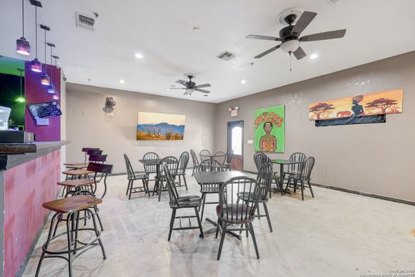 Dining room, Interior, Pendant Lights, Recessed Lighting