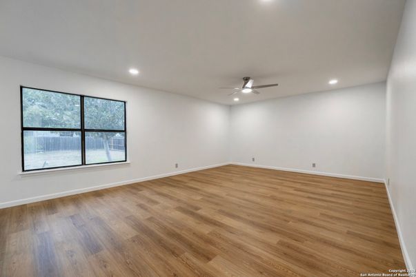 Empty room, Interior, Recessed Lighting, Wood Texture Flooring