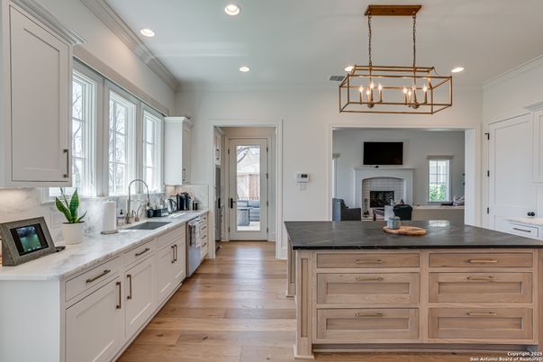 Fireplace, Interior, Kitchen, Pendant Lights, Recessed Lighting, Wood Texture Flooring