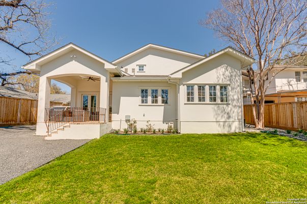 Exterior, Facade, American Craftsman