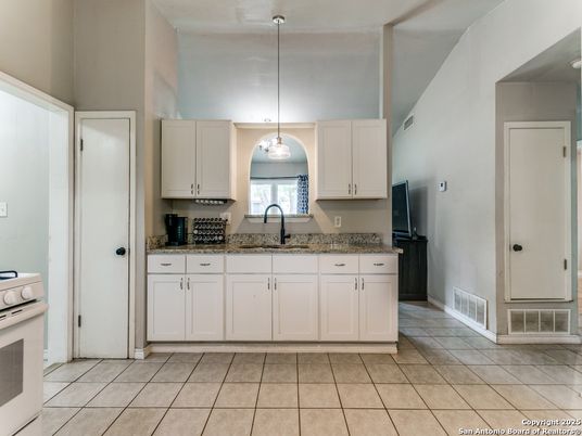 Interior, Kitchen, Pendant Lights