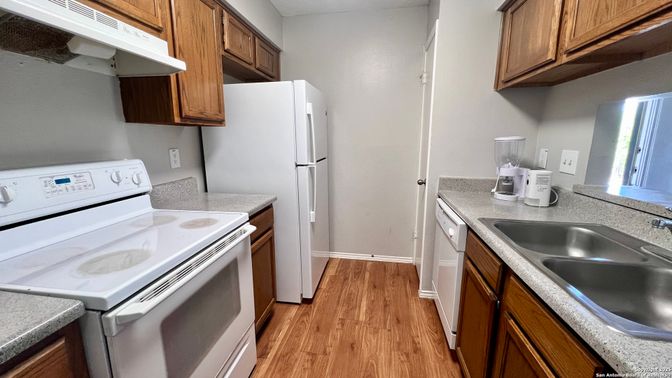 Interior, Kitchen, Wood Texture Flooring